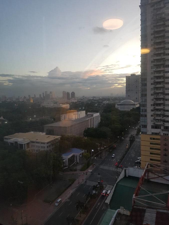 Apartamento Eton Baypark Manila Exterior foto